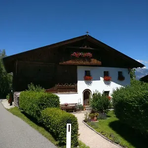  Privatunterkunft Haus Falkner
